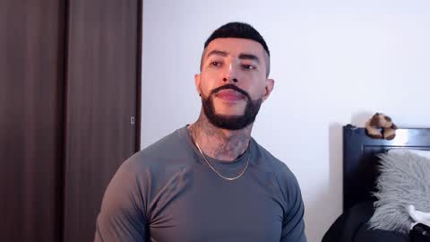 Independent Model online show from 03/02/25, 06:48