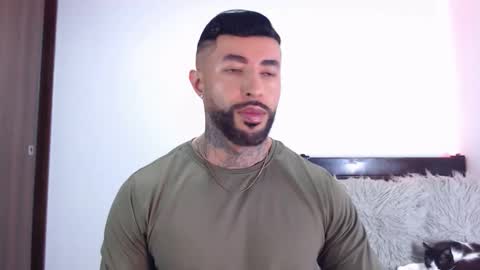 Independent Model online show from 01/09/26, 04:15