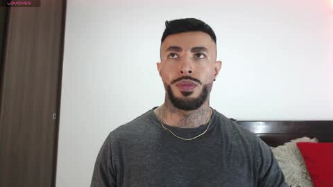 Independent Model online show from 03/30/26, 03:18