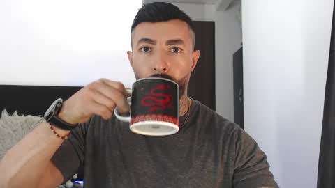 Snapshot of maximus_golden chatting on 05/18/26, 01:02 Independent Model online show from 05/18/26, 01:02