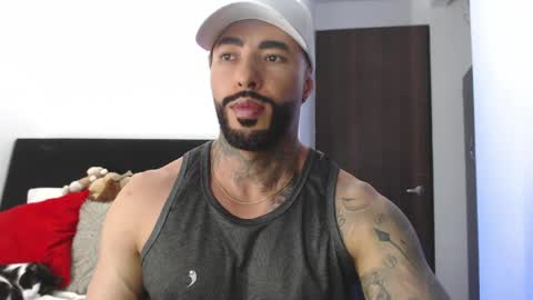 Snapshot of maximus_golden chatting on 05/26/26, 03:35 Independent Model online show from 05/26/26, 03:35