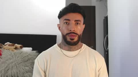 Snapshot of maximus_golden chatting on 05/30/26, 02:52 Independent Model online show from 05/30/26, 02:52