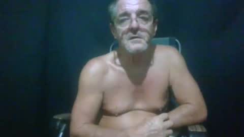 Snapshot of maximus_oreally chatting on 01/17/25, 10:33 Max online show from 01/17/25, 10:33