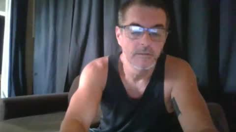 Snapshot of maximus_oreally chatting on 03/10/25, 11:38 Max online show from 03/10/25, 11:38