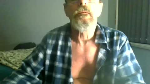 Snapshot of maximus_oreally chatting on 06/14/26, 02:30 Max online show from 06/14/26, 02:30