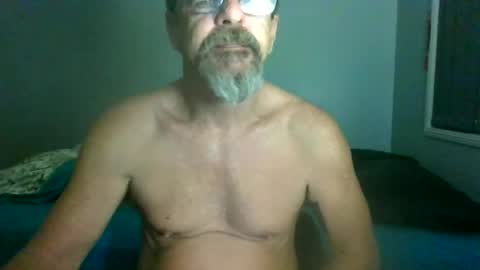 Snapshot of maximus_oreally chatting on 07/08/26, 01:43 Max online show from 07/08/26, 01:43