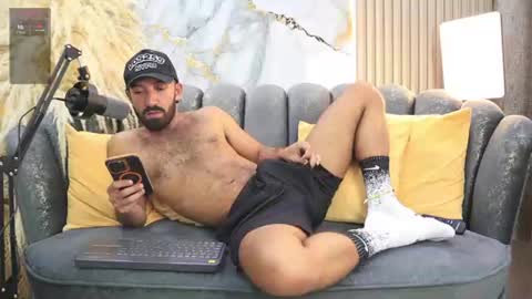 Snapshot of maximus_thorne chatting on 06/10/26, 09:25 Maximus online show from 06/10/26, 09:25