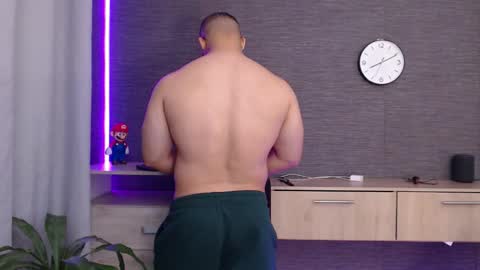 maximus online show from 12/04/25, 01:04