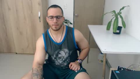 Snapshot of maximussantorini chatting on 05/07/26, 12:27 maximus online show from 05/07/26, 12:27