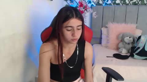 Snapshot of maxinesex_ chatting on 10/01/25, 01:28 maxinesex_ online show from 10/01/25, 01:28