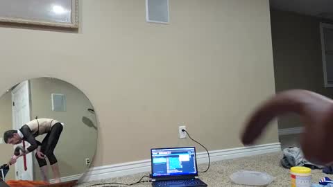 maxjr8008 online show from 12/28/24, 07:22