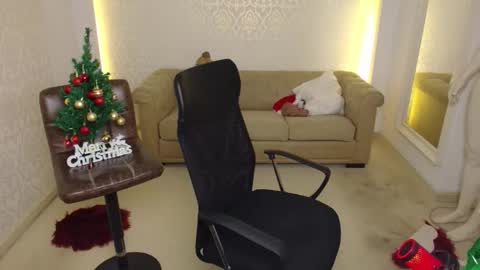 MaxKaiden online show from 12/14/25, 05:24