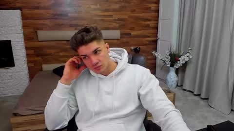 MaxKaiden online show from 03/17/26, 06:17