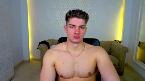 MaxKaiden online show from 04/21/26, 05:36