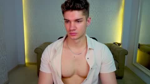 Snapshot of maxkaiden chatting on 05/16/26, 05:15 MaxKaiden online show from 05/16/26, 05:15