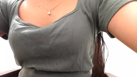 Snapshot of maxladycox chatting on 06/10/26, 12:26 Dorea online show from 06/10/26, 12:26