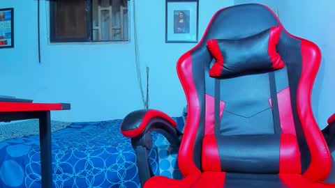 MAX online show from 09/14/25, 08:30