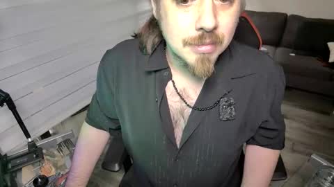 Max online show from 05/01/26, 04:28