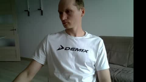 Snapshot of maxrelax90 chatting on 05/24/26, 01:38 maxrelax90 online show from 05/24/26, 01:38