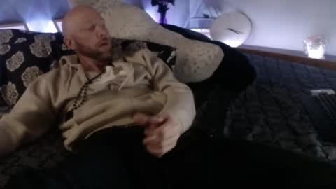 MaxRouger online show from 09/14/25, 03:44