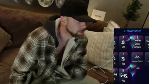 MaxRouger online show from 11/05/25, 09:53