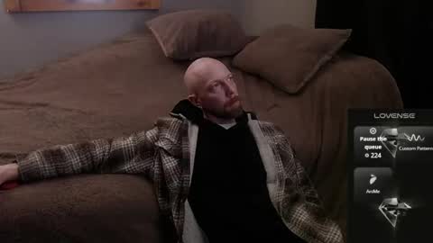 MaxRouger online show from 03/27/26, 09:21