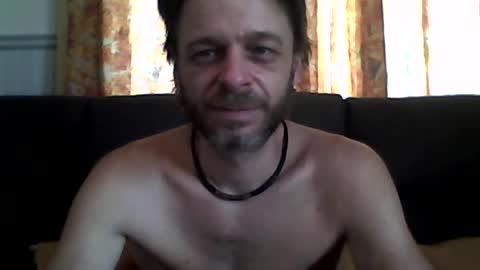 Snapshot of maxthewolf chatting on 06/20/26, 08:44 MaxTheWolf online show from 06/20/26, 08:44