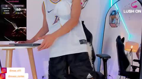 Snapshot of maxx_cortes chatting on 10/05/25, 11:57 maxx_cortes online show from 10/05/25, 11:57