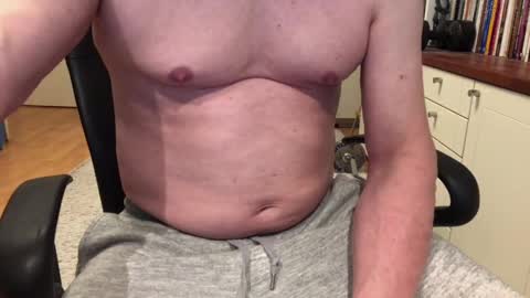 Snapshot of maxx_martin chatting on 01/24/25, 06:57 Max online show from 01/24/25, 06:57