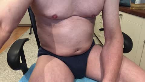 Snapshot of maxx_martin chatting on 11/27/25, 07:54 Max online show from 11/27/25, 07:54