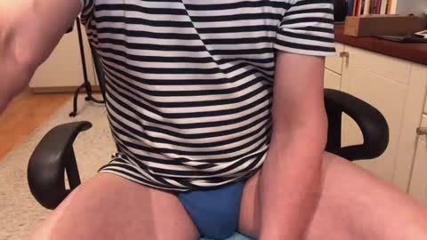 Snapshot of maxx_martin chatting on 12/16/25, 09:58 Max online show from 12/16/25, 09:58