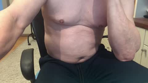 Snapshot of maxx_martin chatting on 02/17/26, 06:54 Max online show from 02/17/26, 06:54