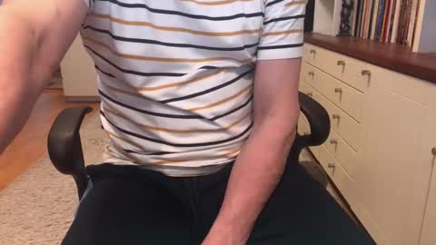 Snapshot of maxx_martin chatting on 02/19/26, 07:37 Max online show from 02/19/26, 07:37