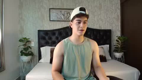 Snapshot of maxxicruz chatting on 11/01/25, 12:23 Maxxi online show from 11/01/25, 12:23