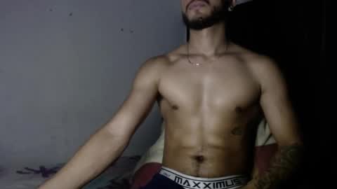 Snapshot of maxximus_10 chatting on 01/03/25, 09:25 maxximus_10 online show from 01/03/25, 09:25