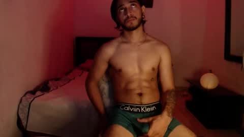 Snapshot of maxximus_10 chatting on 01/28/25, 08:57 maxximus_10 online show from 01/28/25, 08:57