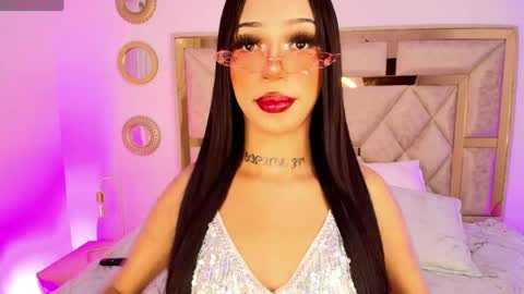 Snapshot of maxxine_vxx chatting on 05/02/26, 09:53 Valentina online show from 05/02/26, 09:53