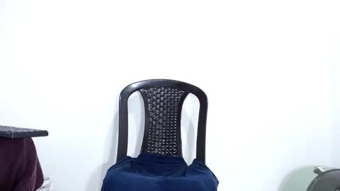 Snapshot of maxxx_miller chatting on 10/24/25, 10:00 airam miller online show from 10/24/25, 10:00