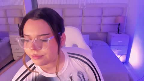 Maxine Minx online show from 01/18/26, 05:55