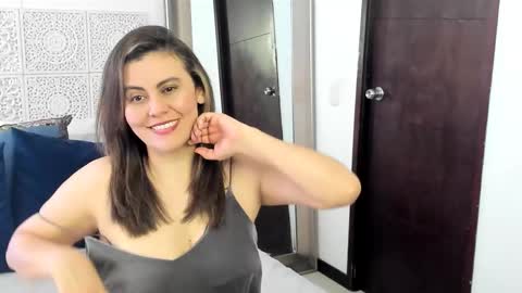 Victoria online show from 02/22/25, 06:08