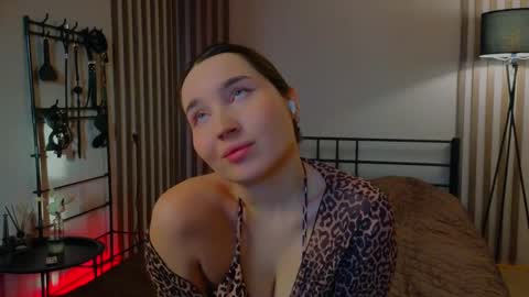 Dani and May online show from 03/03/25, 04:58