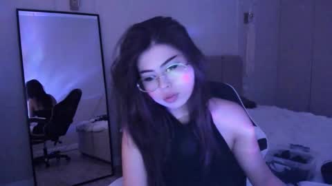 Mia online show from 01/08/26, 04:15