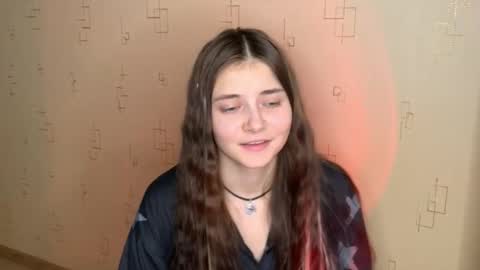 Snapshot of may_rollins chatting on 10/19/25, 05:57 may online show from 10/19/25, 05:57