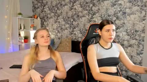 Leila online show from 12/04/25, 11:08