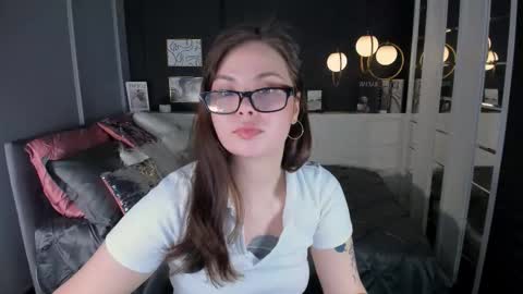 Maya online show from 03/01/26, 02:08