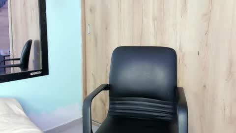 Snapshot of maya__fox chatting on 03/13/26, 10:38 OF mayitta19 online show from 03/13/26, 10:38