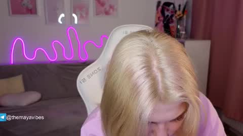 Maya online show from 02/10/26, 03:32