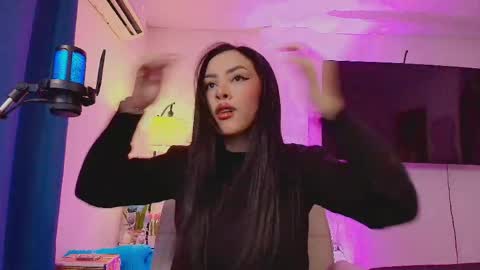 Maya online show from 05/21/26, 08:16
