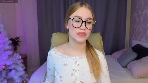 Maya online show from 01/15/25, 01:41