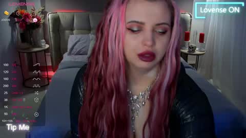 Maya Mils online show from 03/11/25, 01:05